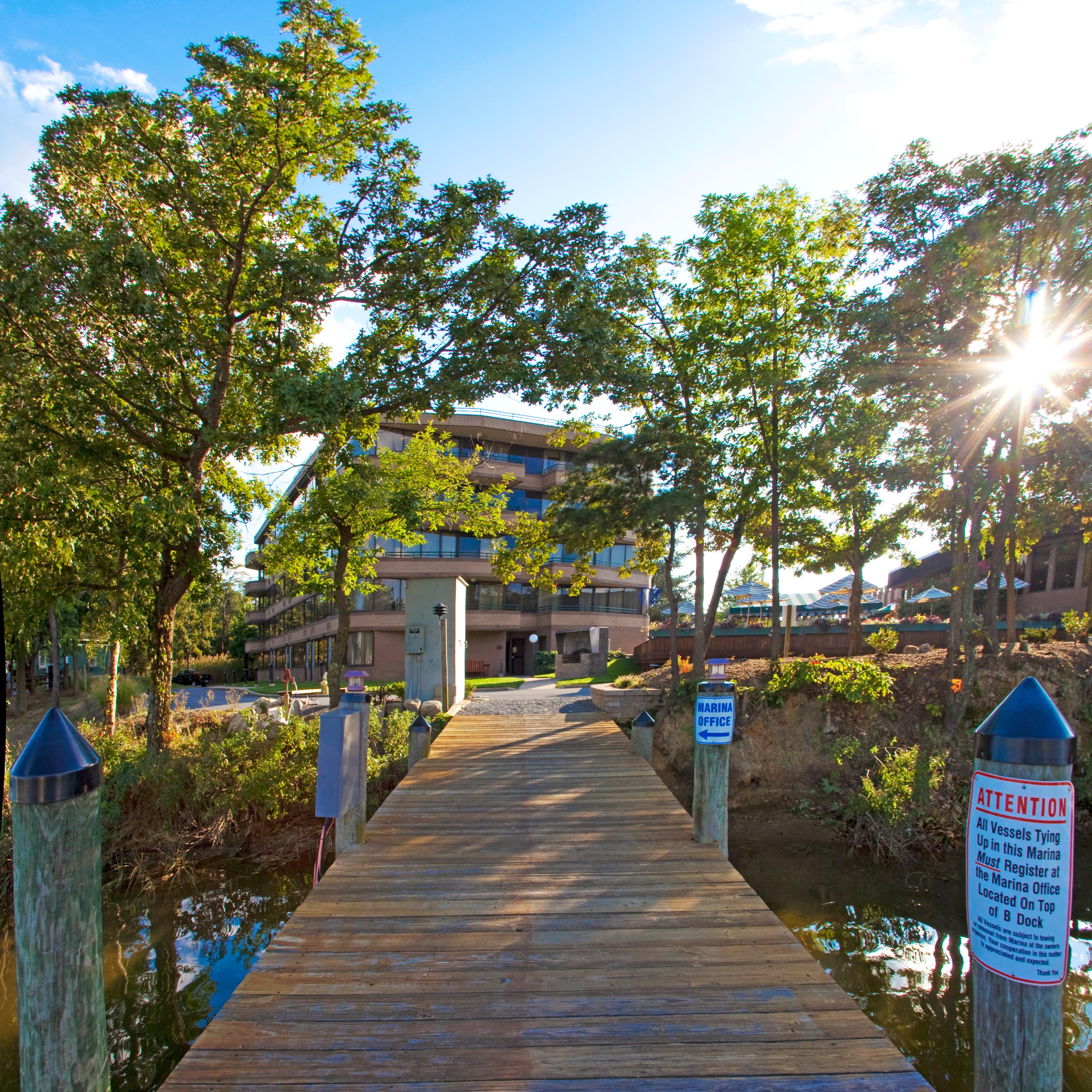 Solomons Inn Resort And Marina Bagian luar foto